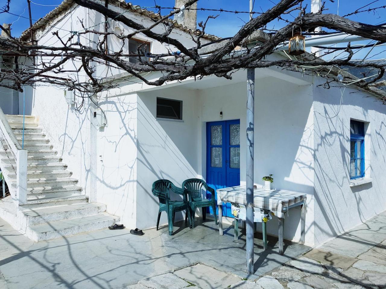 The Grandfather's Country house Himare